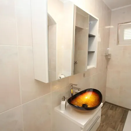 Apartment Sea Side Punat